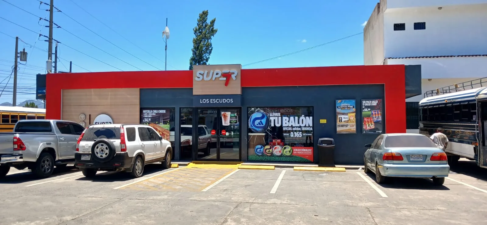 Tienda de Conveniencia operada por Dipetrol